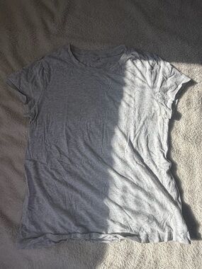 Athleta T-shirt size medium